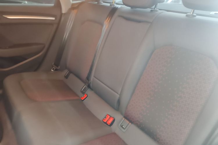 Audi A3 2018 car image #13