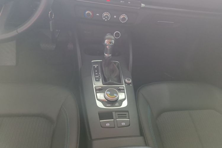 Audi A3 2019 car image #14