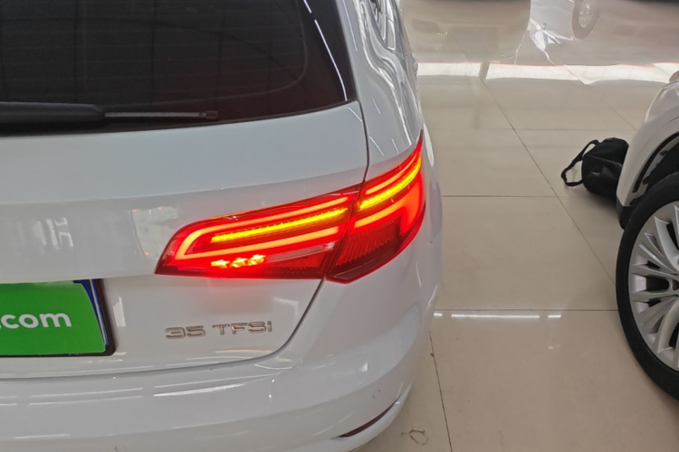 Audi A3 2018 immagine di auto #8