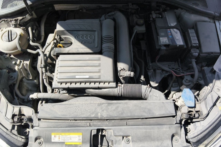 Audi A3 2015 car image #22