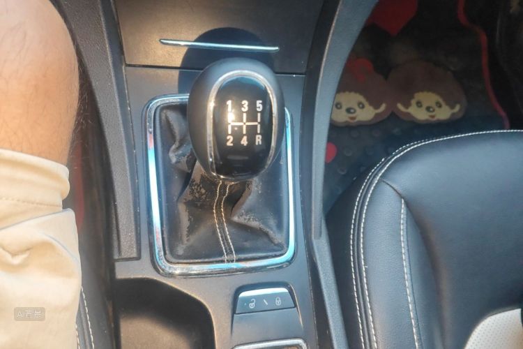GEELY Emgrand 2015 #16 GEELY Emgrand 2015 car image #16