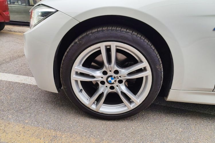 BMW 3 Series 2019 #9 BMW 3 Series 2019 car image #9