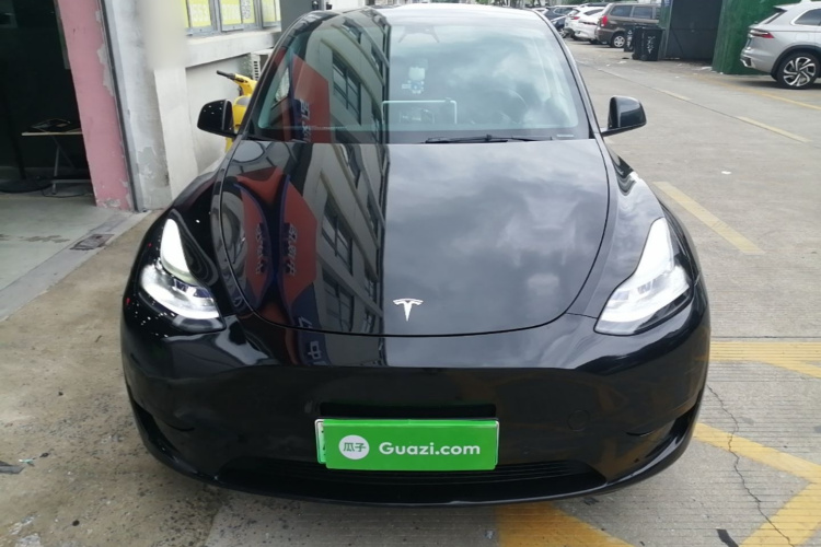Tesla Model Y 2023 #3 Tesla Model Y 2023 immagine di auto #3