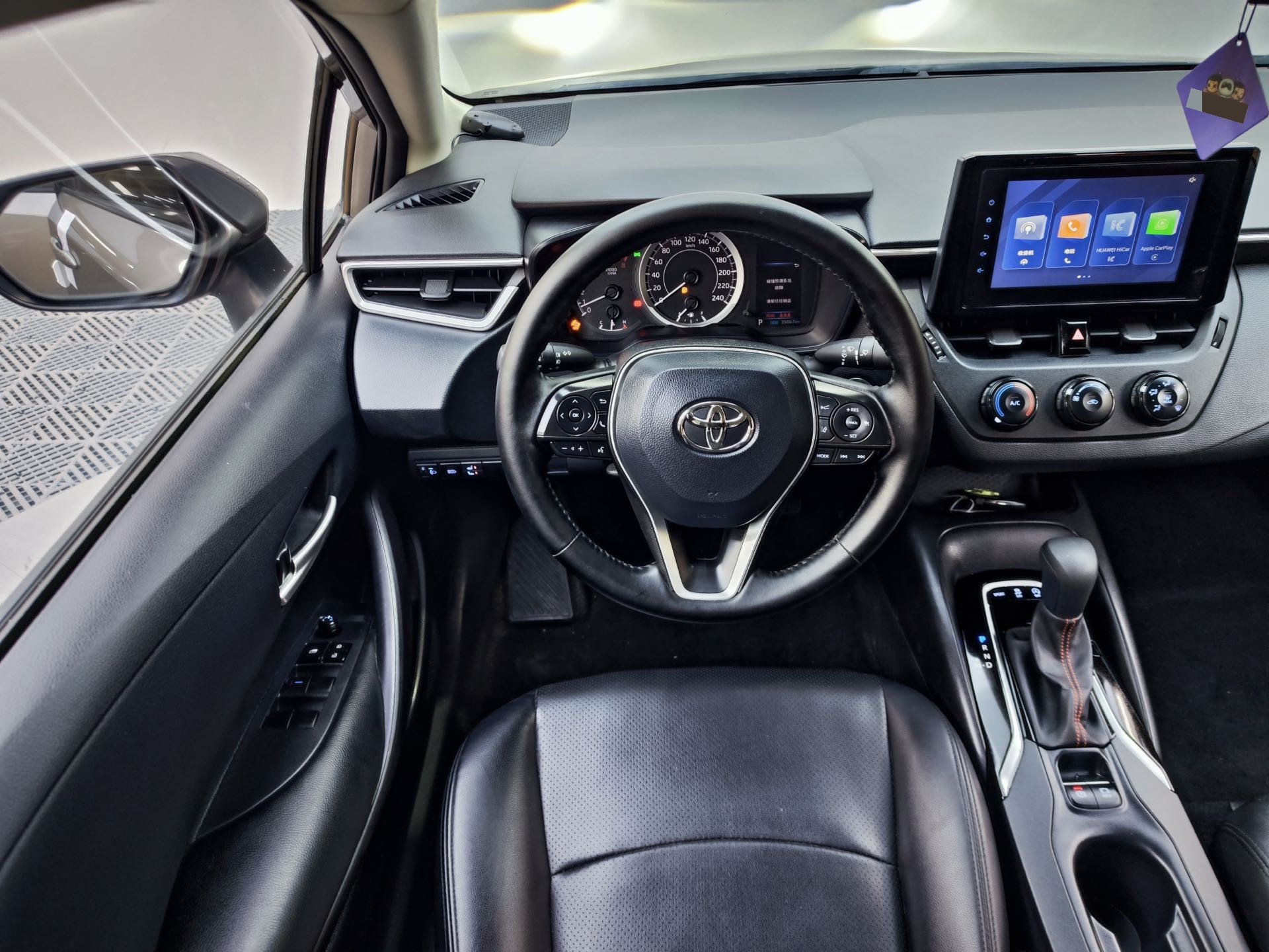 Toyota Corolla 2022 #10 Toyota Corolla 2022 car image #10