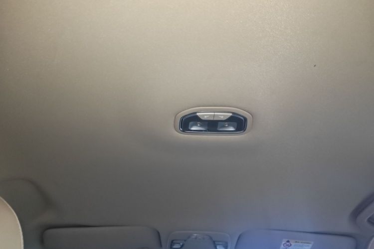 GEELY Emgrand 2019 #18 GEELY Emgrand 2019 car image #18