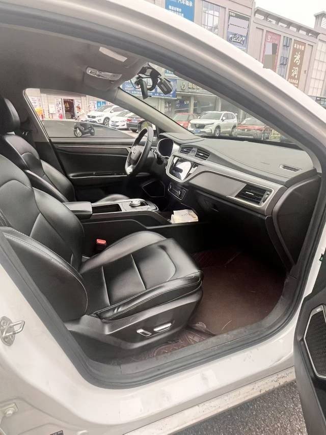 GEELY Emgrand New Energy 2022 car image #4
