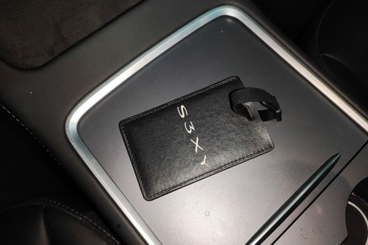 Tesla Model Y 2023 #14 Tesla Model Y 2023 car image #14