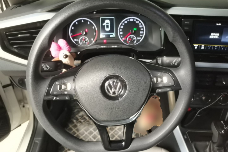 Volkswagen Polo 2020 car image #15