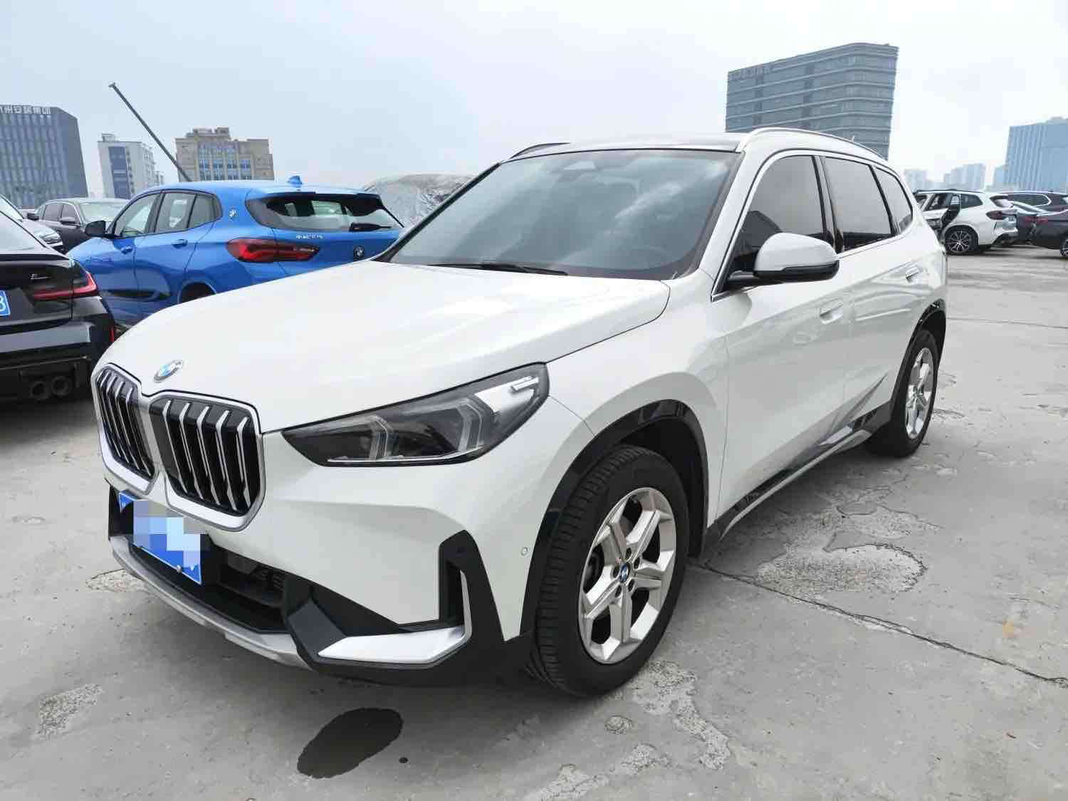 BMW X1 2024 BMW X1 2024 car image
