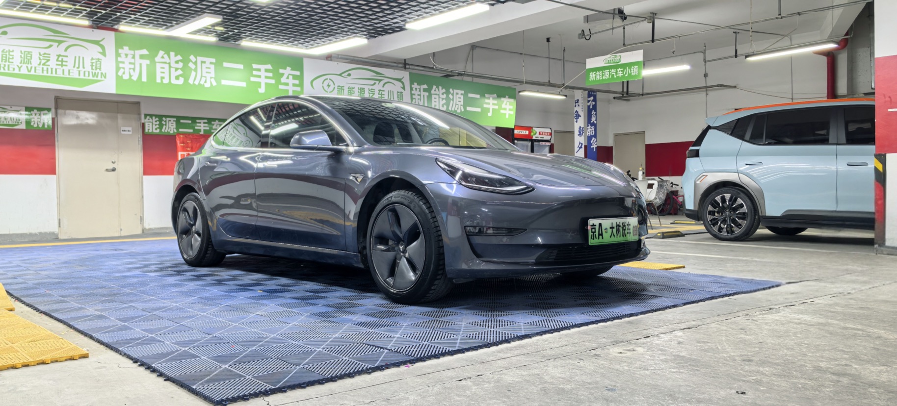 Tesla Model 3 (Imported) 2019 car image #3