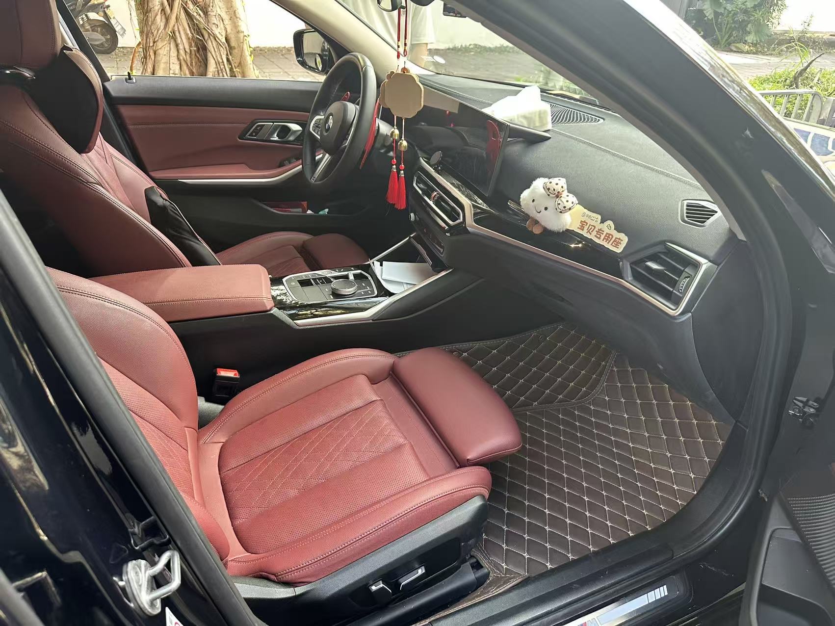BMW 3 Series 2023 immagine di auto #10