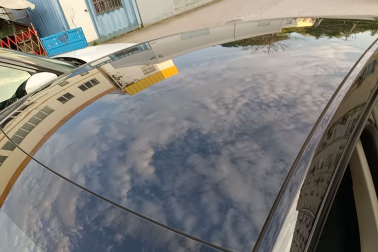 Tesla Model Y 2022 car image #25
