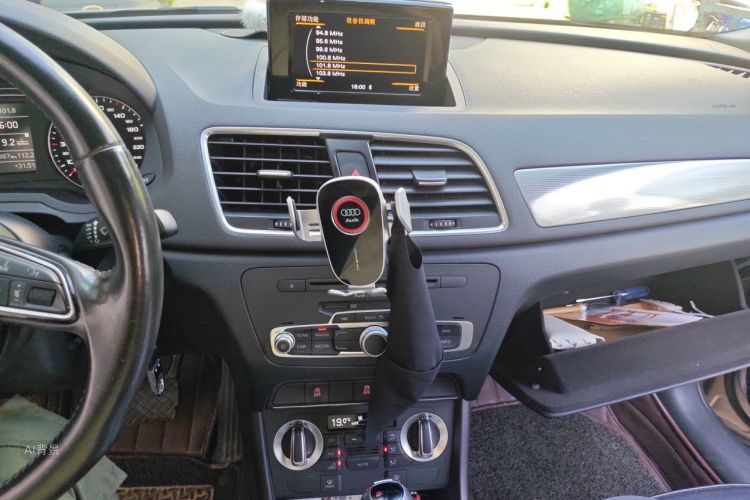 Audi Q3 2015 immagine di auto #15
