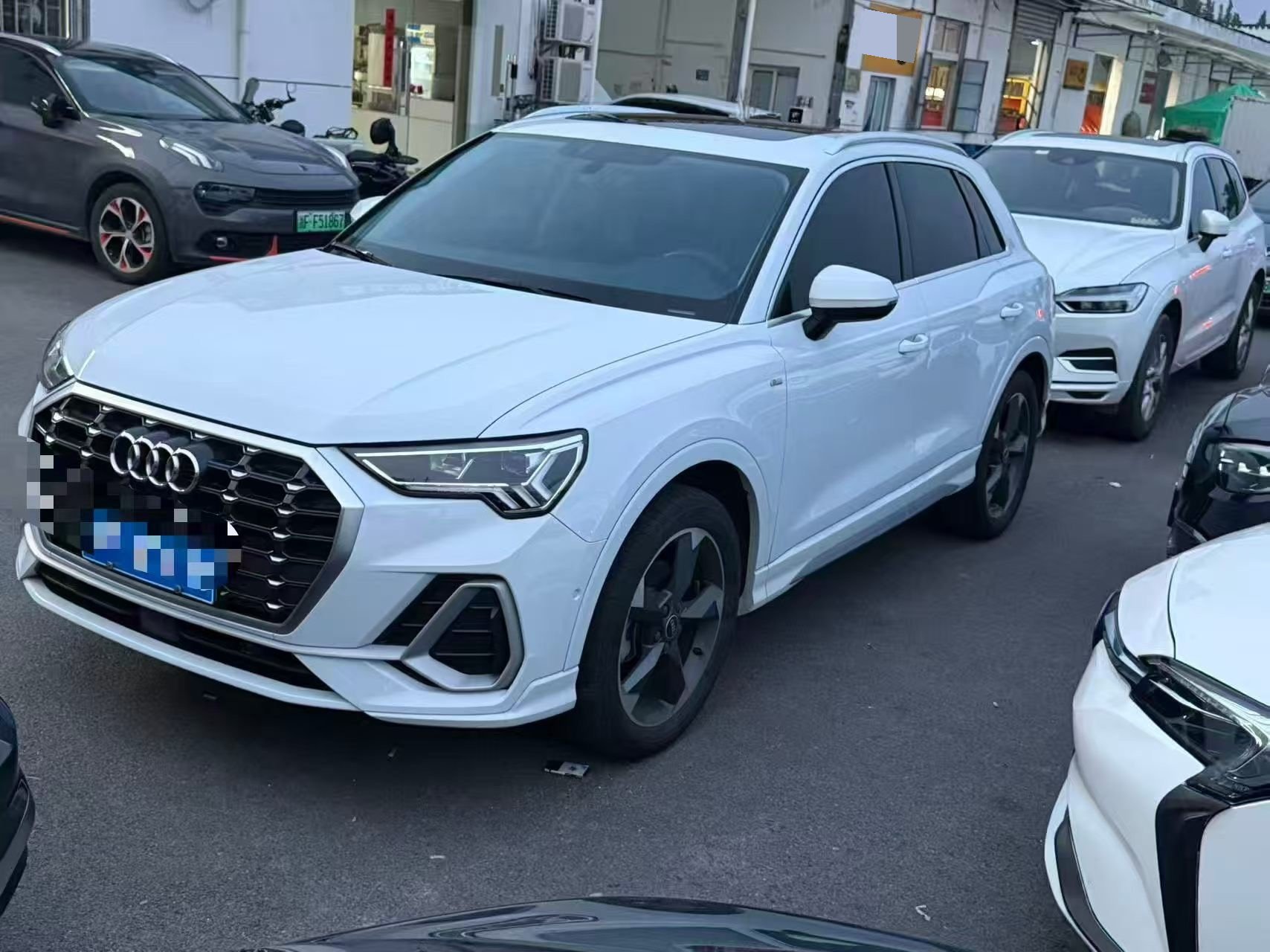 Audi Q3 2023 Audi Q3 2023 immagine di auto