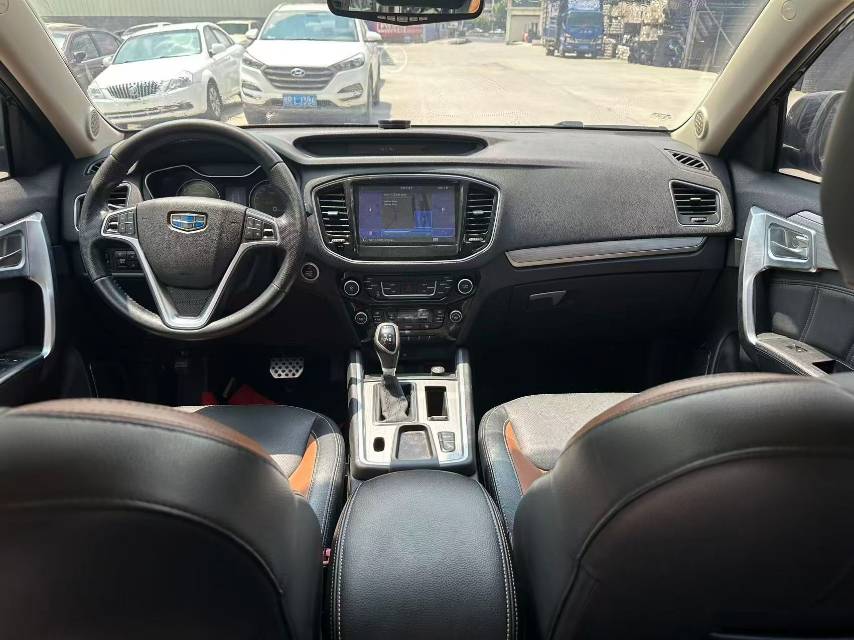 GEELY Vision X6 2017 immagine di auto #4