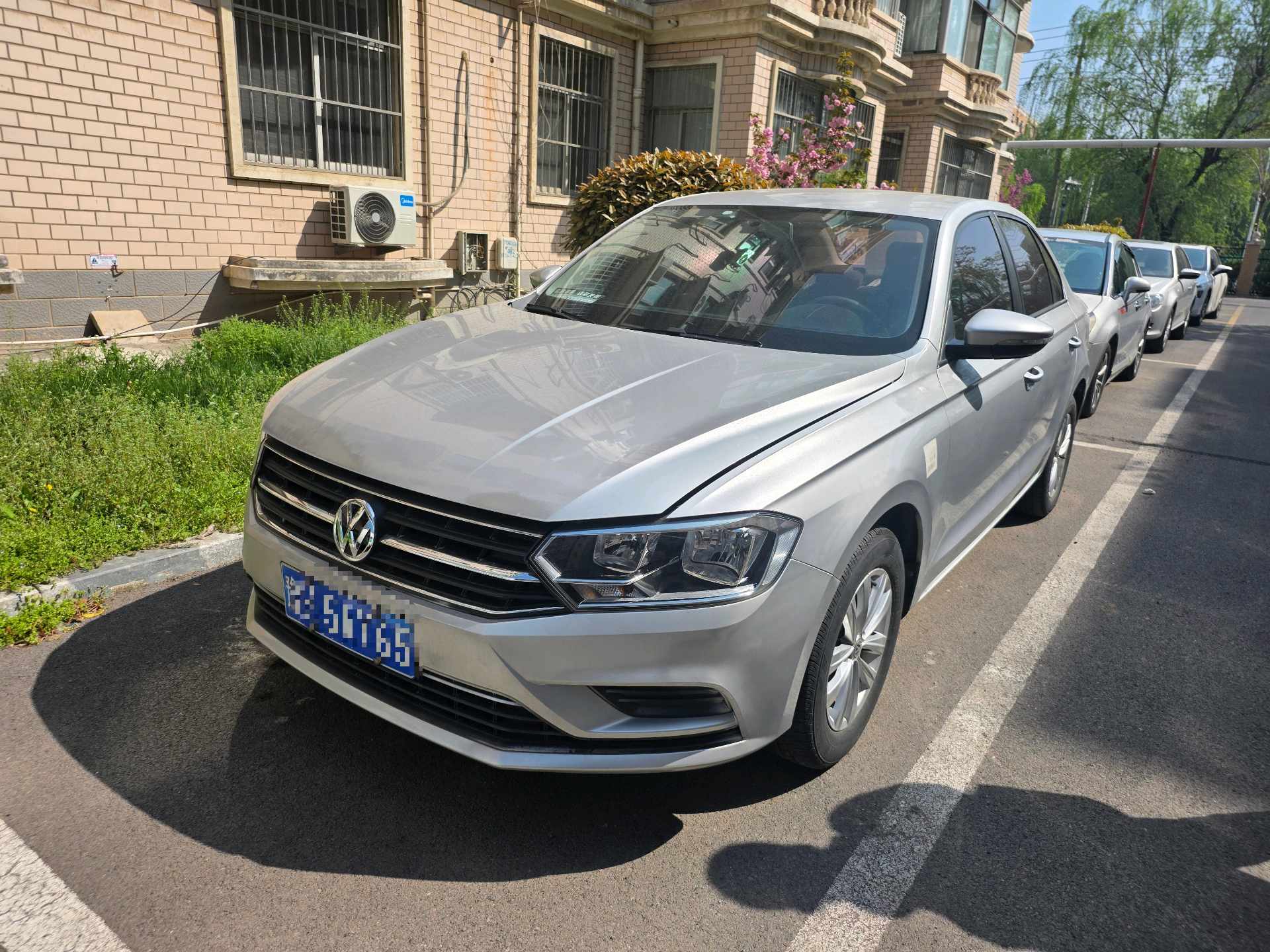 Volkswagen Bora 2017 car image 