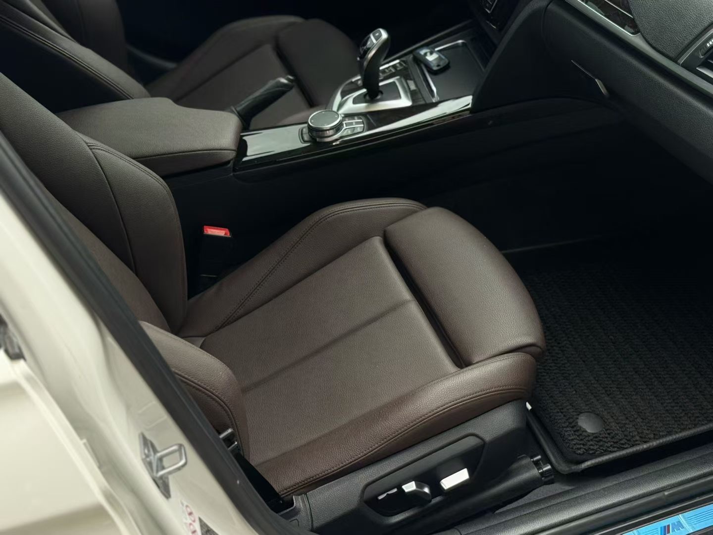 BMW 3 Series 2019 #9 BMW 3 Series 2019 car image #9
