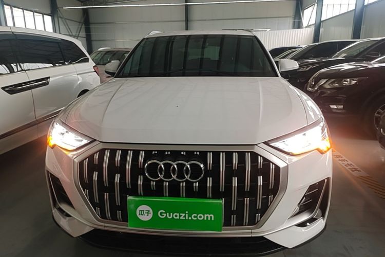 Audi Q3 2024 car image #3