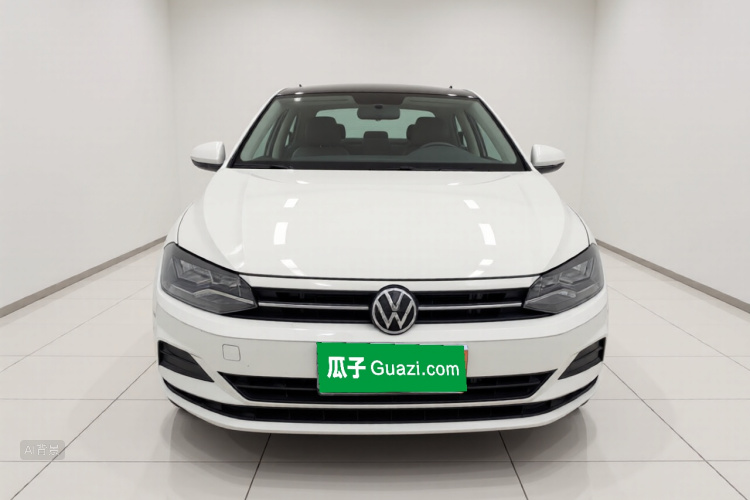Volkswagen Polo 2022 car image #3