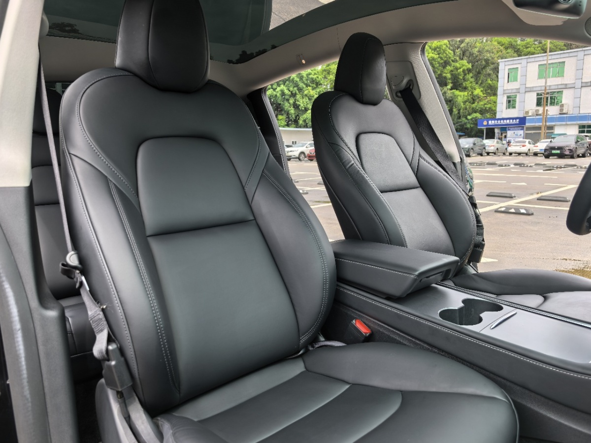 Tesla Model Y 2022 car image #7