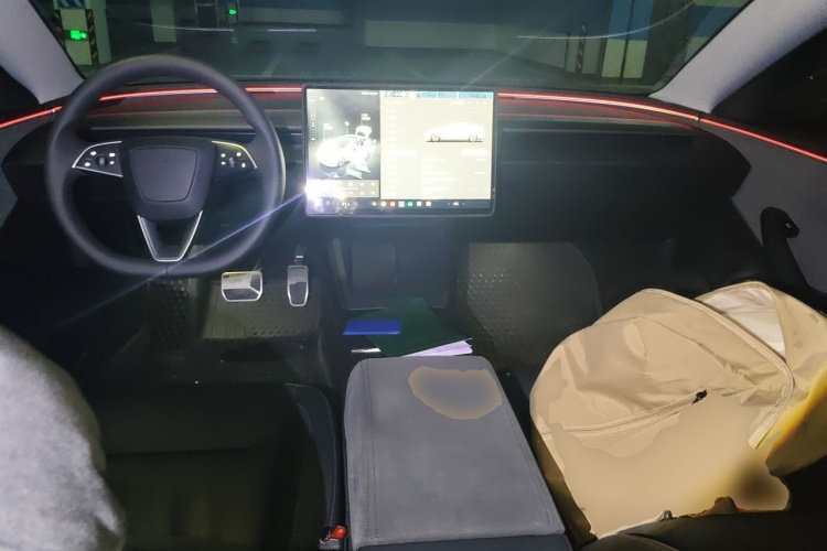 Tesla Model 3 2024 car image #7