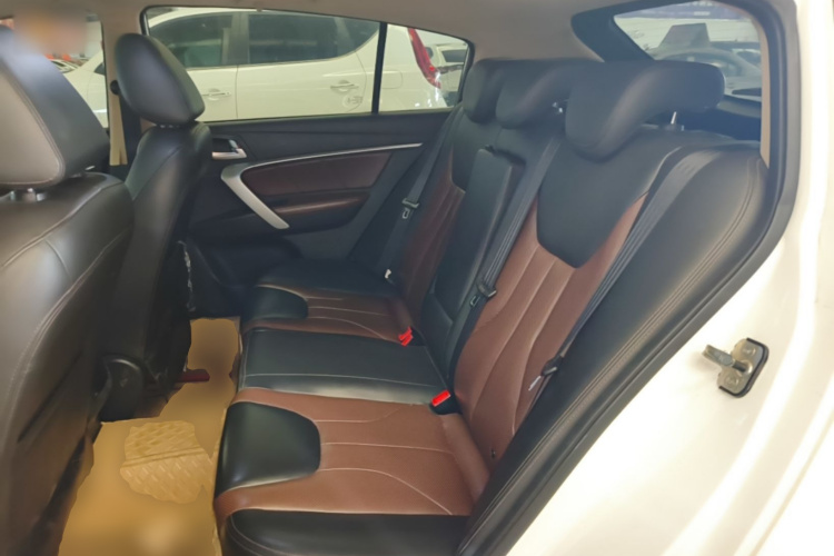 GEELY Emgrand 2017 #17 GEELY Emgrand 2017 car image #17