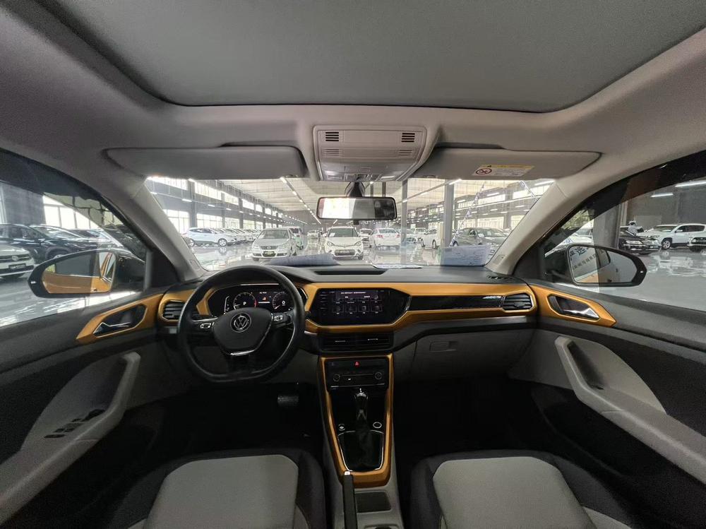 Volkswagen T-Cross 2021 car image #13