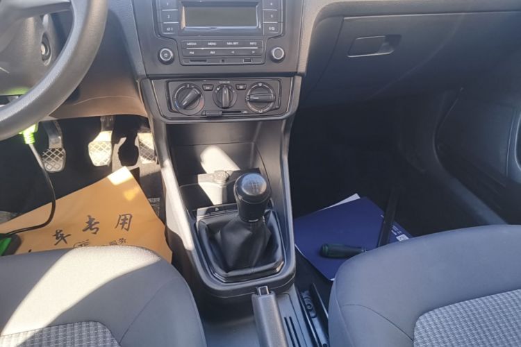 Volkswagen Santana 2019 #14 Volkswagen Santana 2019 صورة سيارة #14
