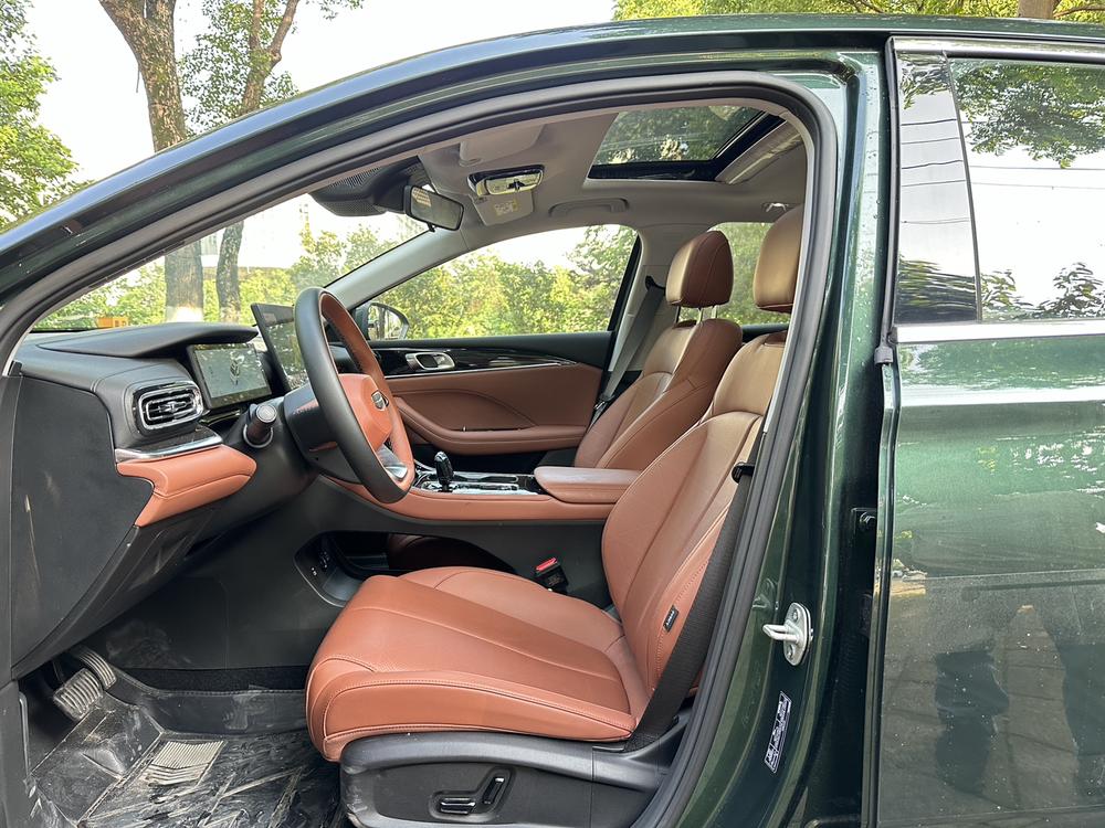 GEELY Emgrand 2025 car image #14