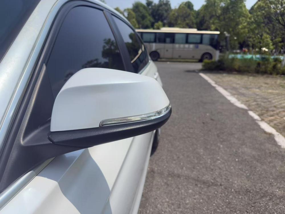 BMW 3 Series 2019 #11 BMW 3 Series 2019 car image #11