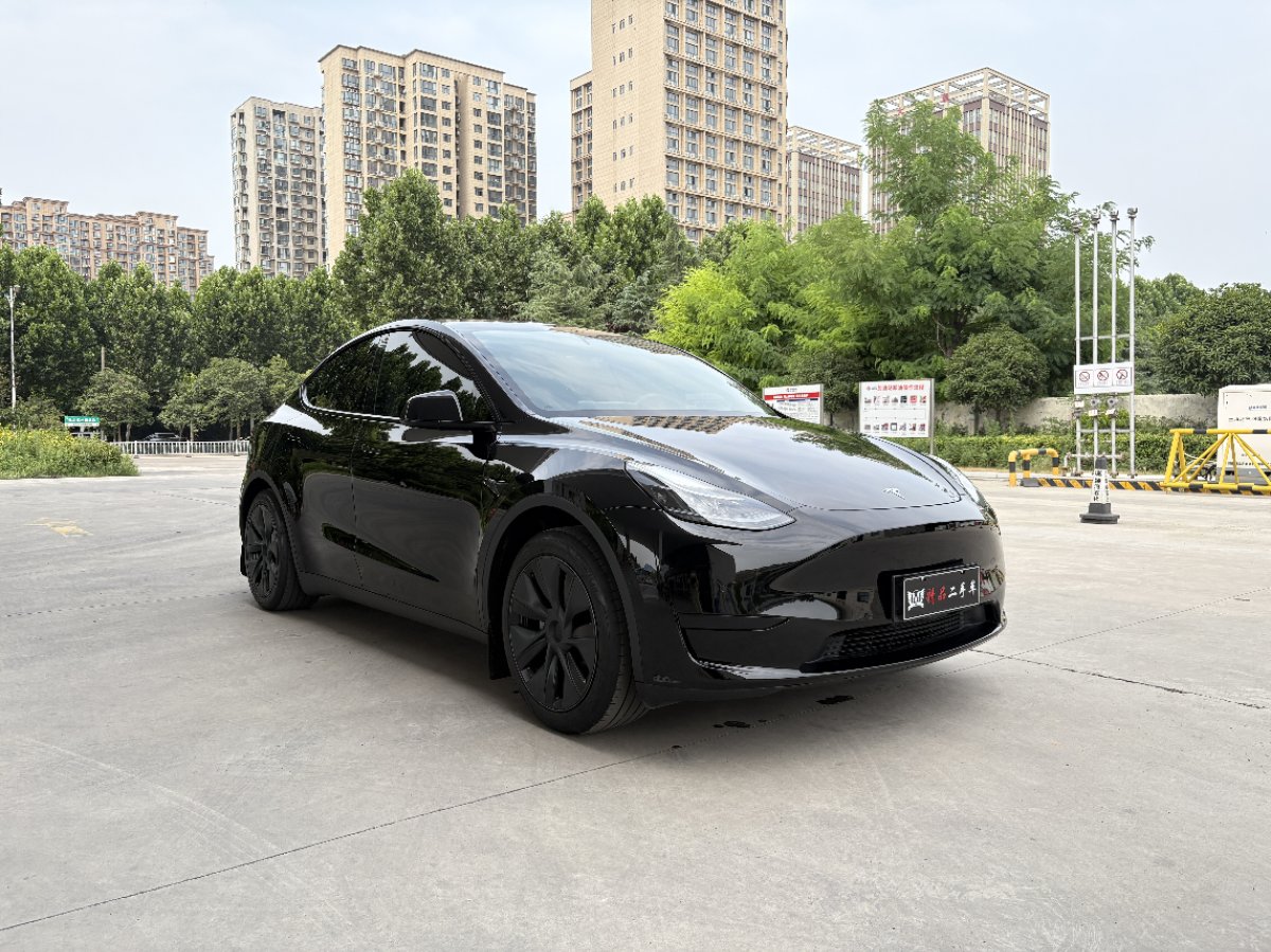 Tesla Model Y 2023 Tesla Model Y 2023 car image