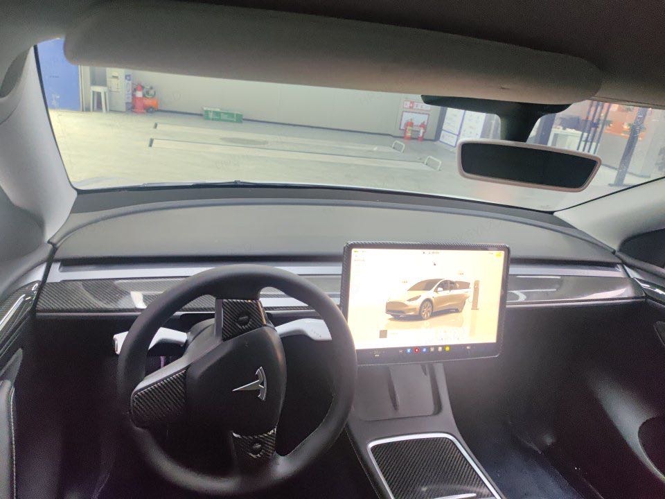 Tesla Model Y 2023 #6 Tesla Model Y 2023 car image #6