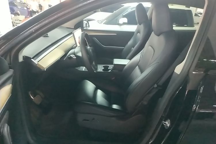 Tesla Model Y 2022 #15 Tesla Model Y 2022 car image #15