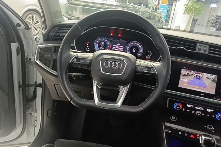 Audi Q3 2021 #11 Audi Q3 2021 car image #11