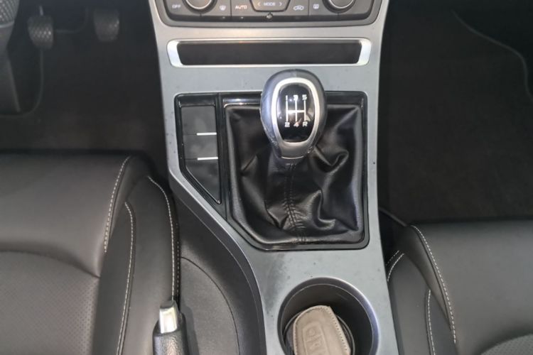 GEELY Emgrand 2019 imagen de coche #14