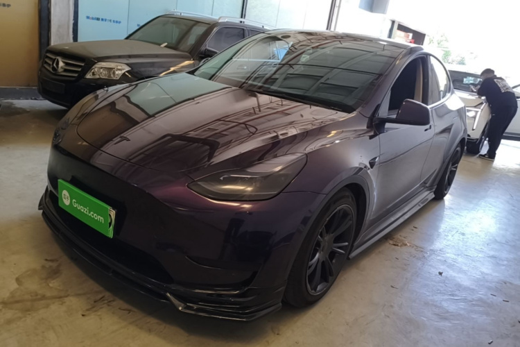 Tesla Model Y 2023 #2 Tesla Model Y 2023 car image #2