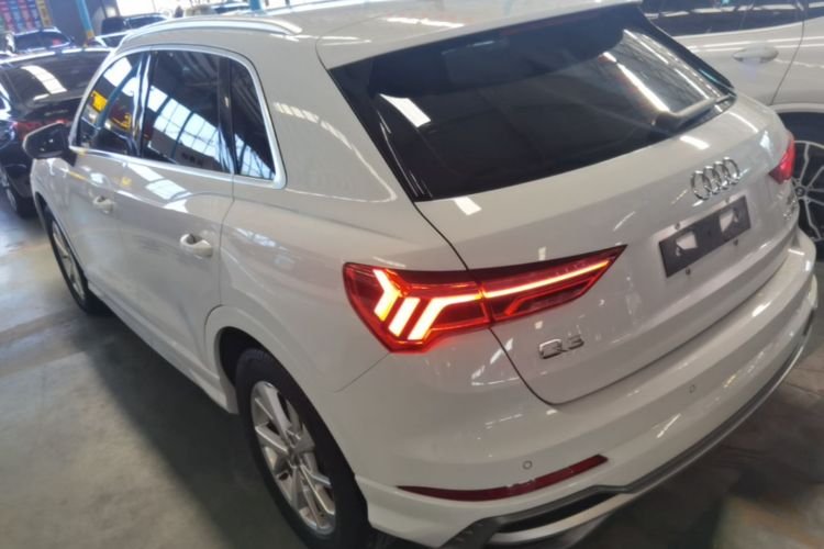 Audi Q3 2019 #5 Audi Q3 2019 car image #5