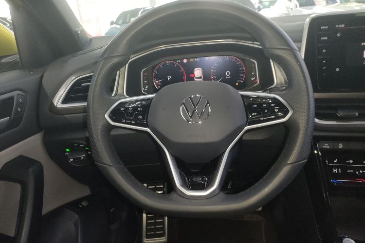 Volkswagen T-Roc 2023 car image #15