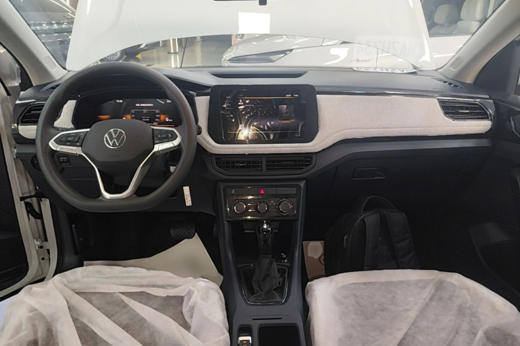 Volkswagen Tharu 2026 #10 Volkswagen Tharu 2026 imagen de coche #10