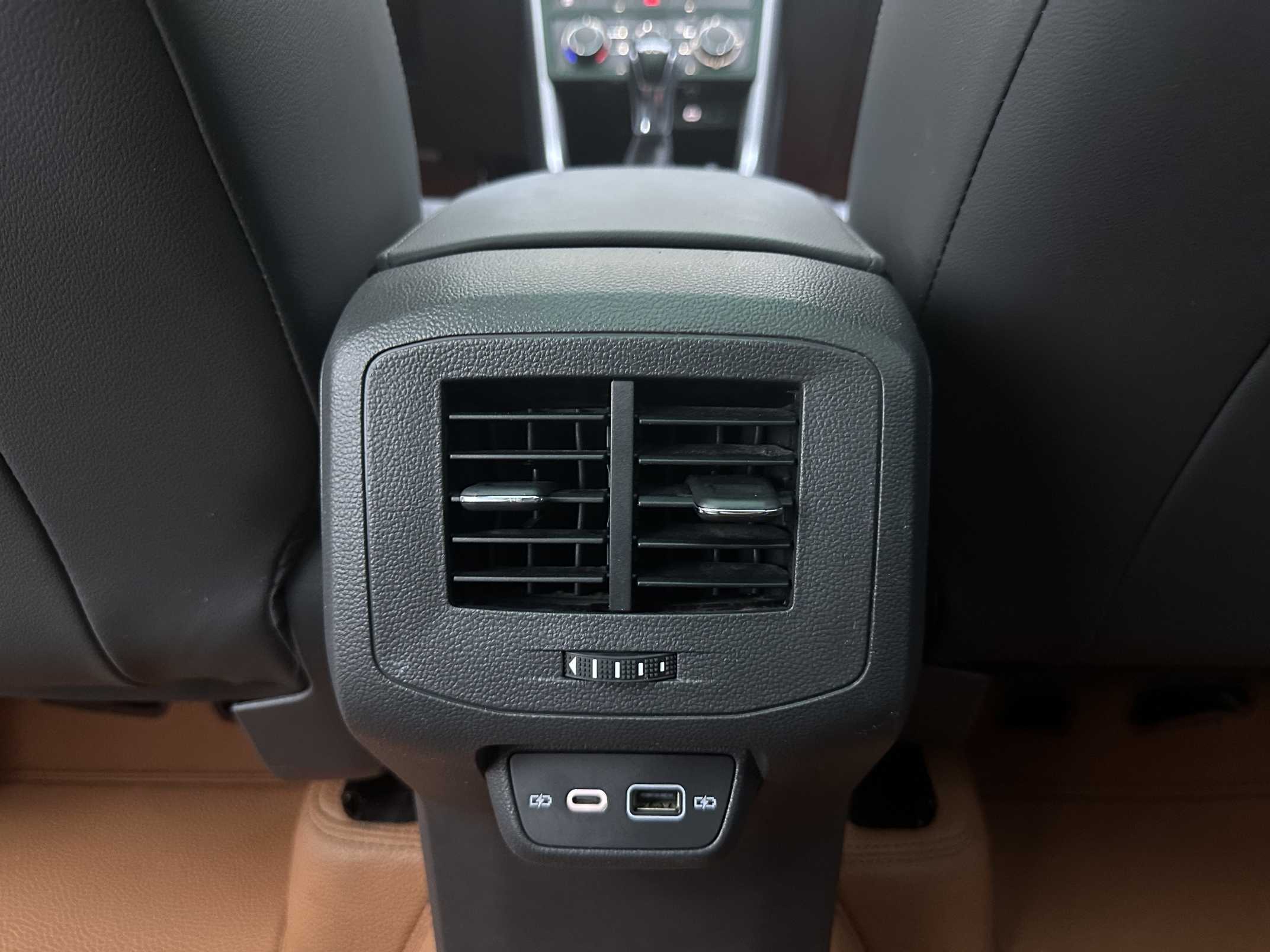 Volkswagen T-Cross 2022 #14 Volkswagen T-Cross 2022 صورة سيارة #14