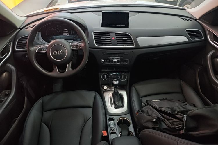 Audi Q3 2018 #10 Audi Q3 2018 car image #10