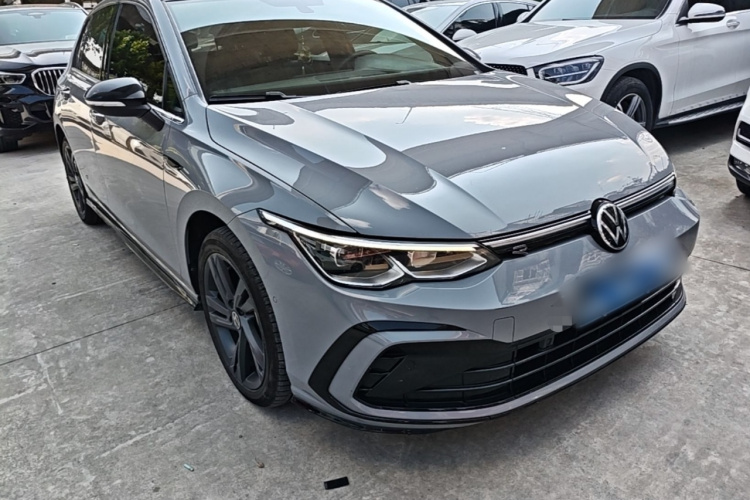 Volkswagen Golf 2023 car image #4