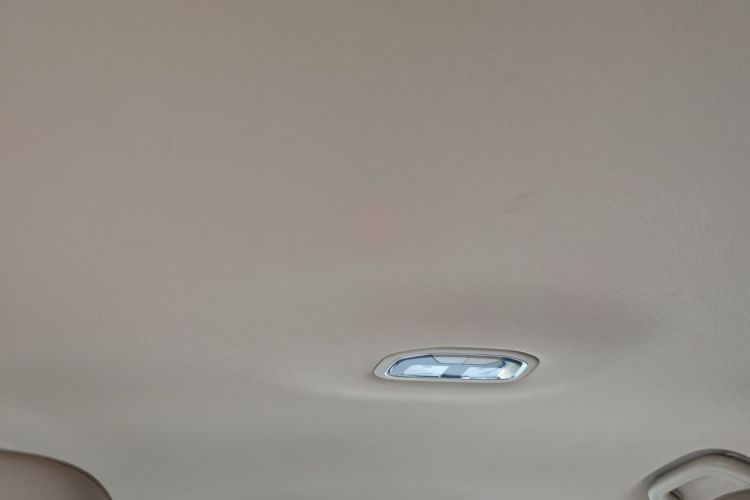 GEELY Emgrand 2019 car image #16