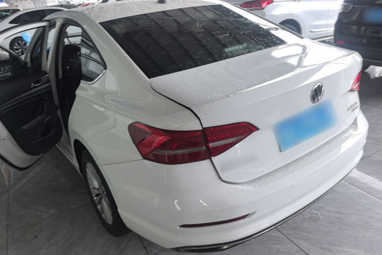 Volkswagen Lavida 2020 car image #5