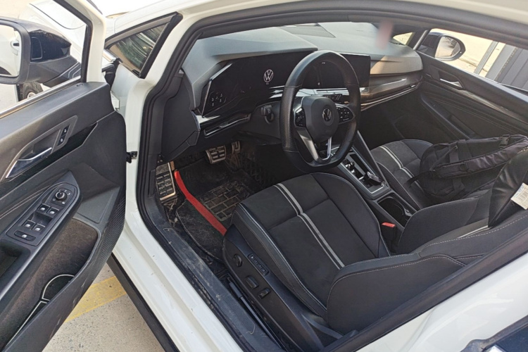 Volkswagen Golf 2021 صورة سيارة #12