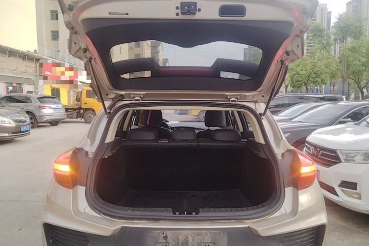 GEELY Emgrand GS 2019 car image #19