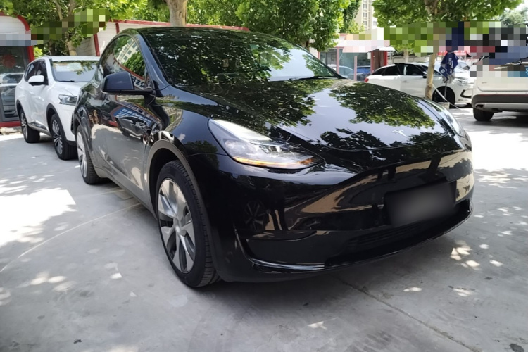 Tesla Model Y 2022 car image #4