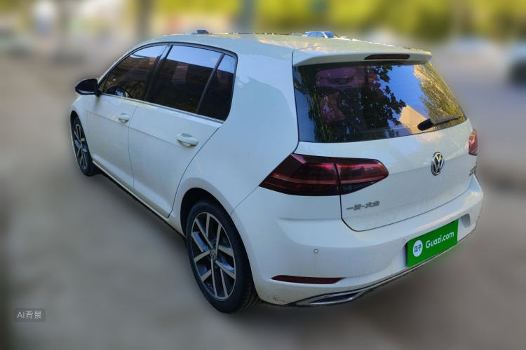 Volkswagen Golf 2018 car image #5