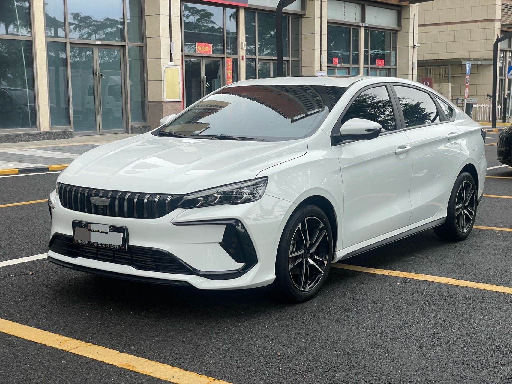 GEELY Binray 2025 car image 