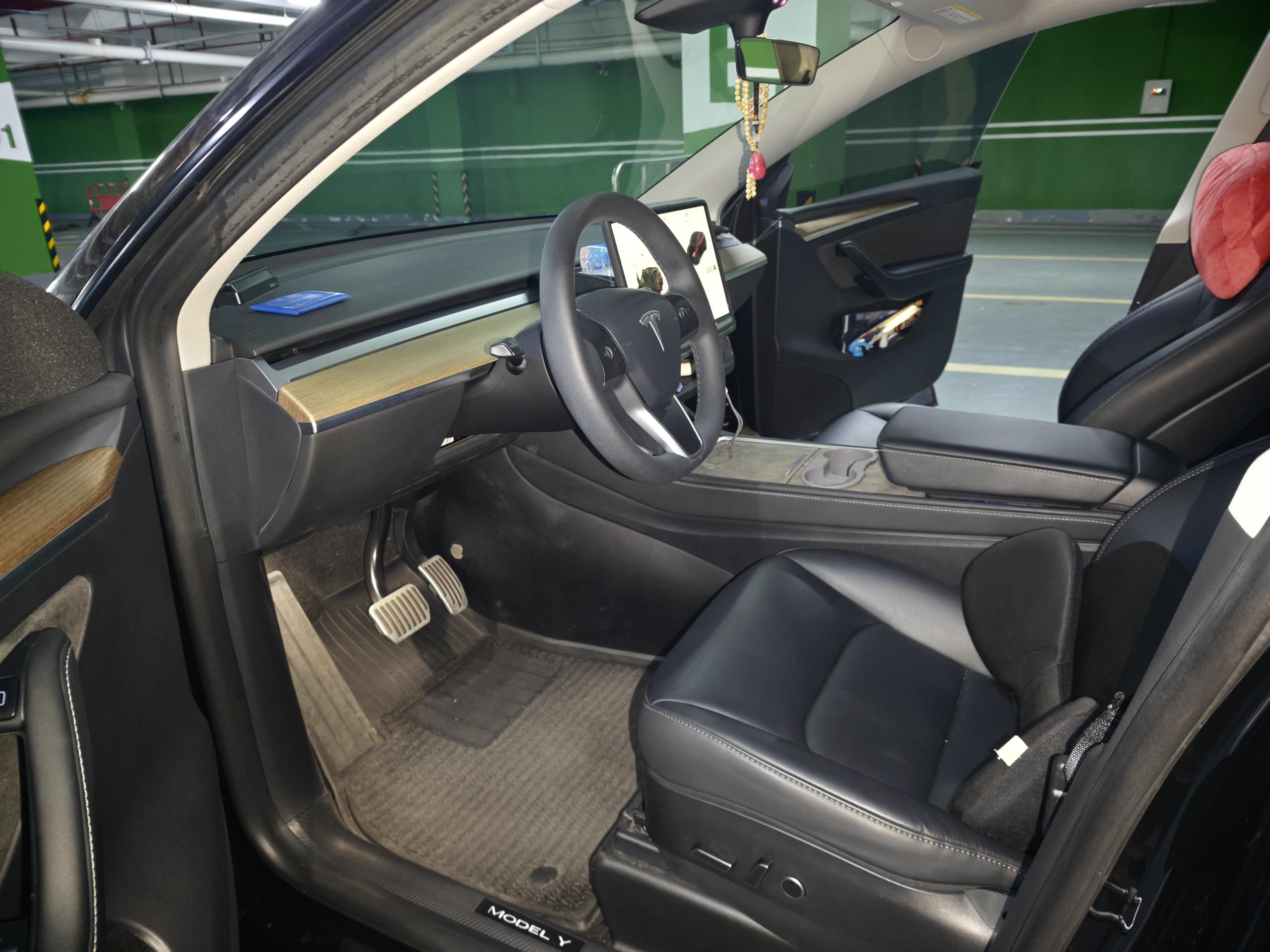Tesla Model Y 2023 immagine di auto #5